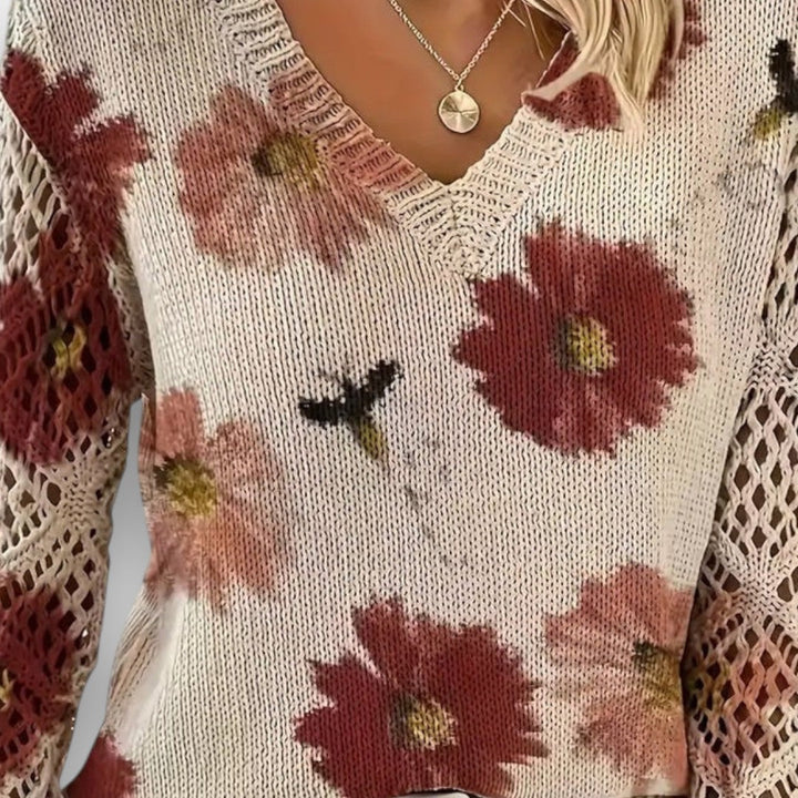 Aurelia – Elegant Sweater with Floral Design