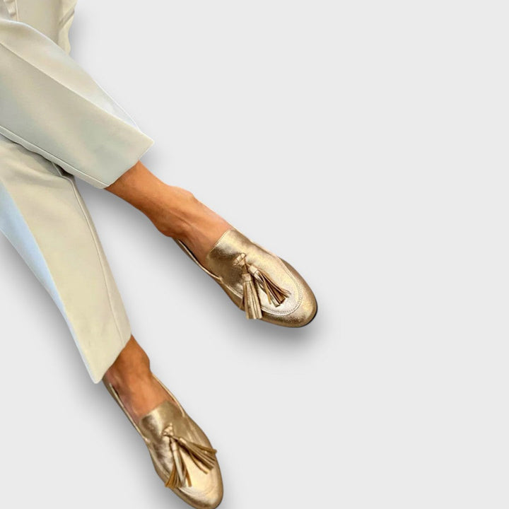 Beatrice – Golden Loafers with Shine