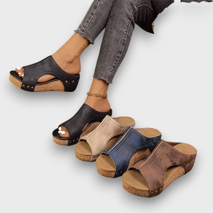 Raya – Wedge Sandals with Cut-Out Design
