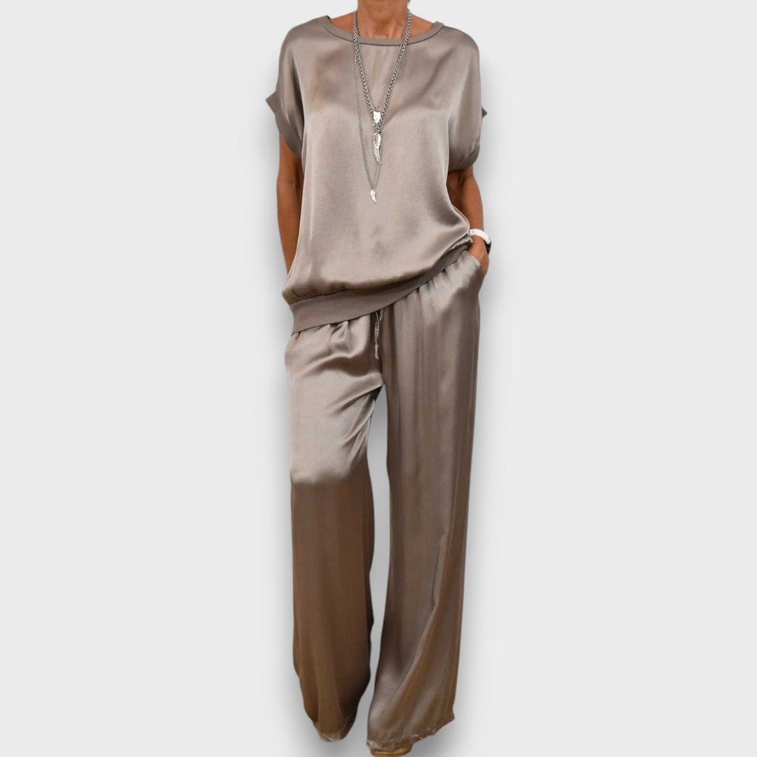 Clorena – Elegant Two-Piece Set