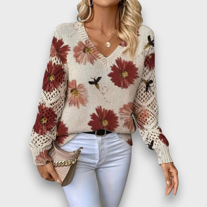 Aurelia – Elegant Sweater with Floral Design