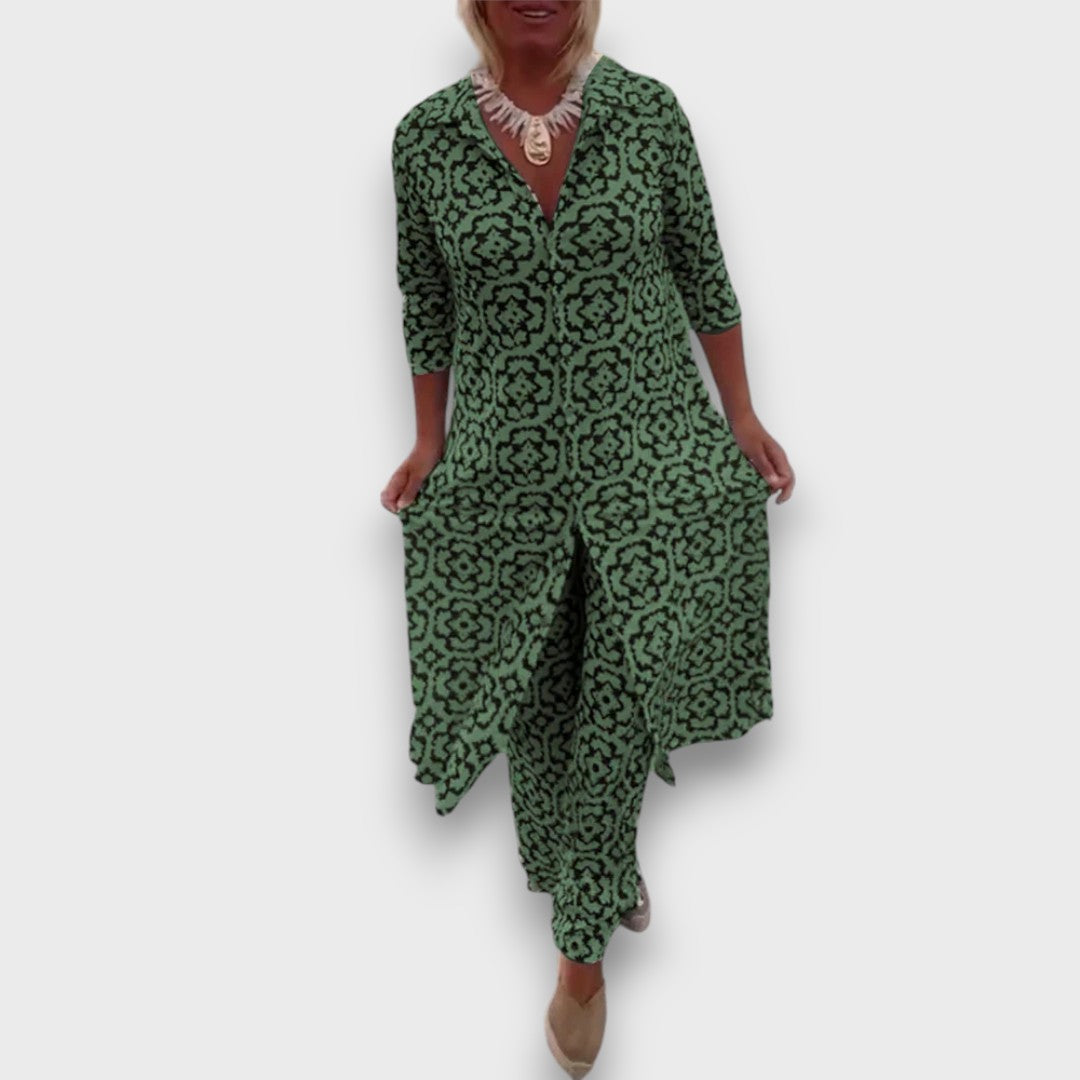 Novea – Two-Piece with Graphic Pattern