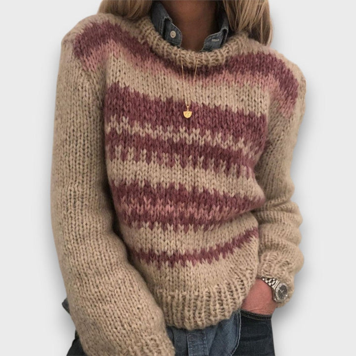 Marlene – Retro Pullover with Contrast Pattern