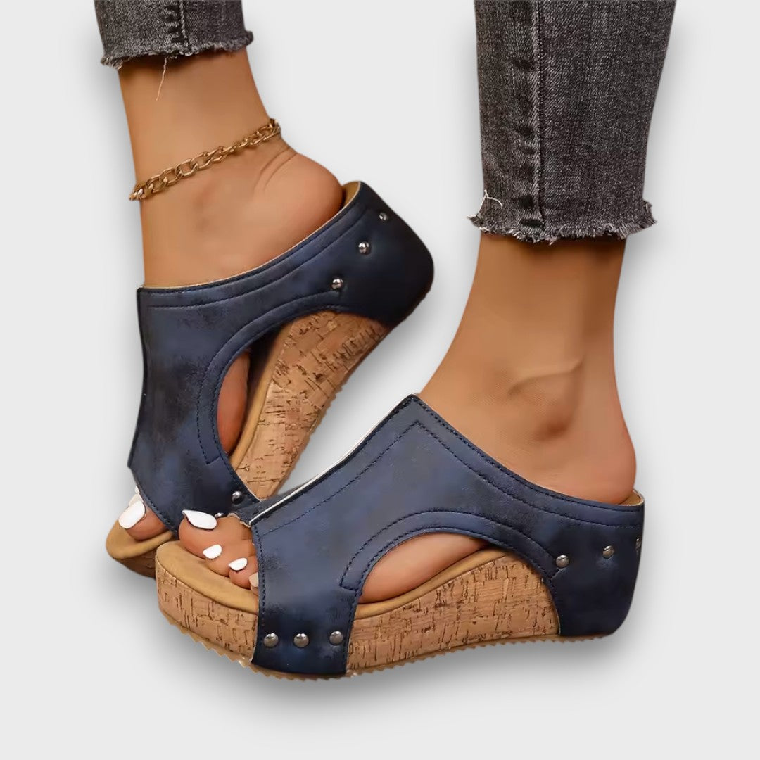 Raya – Wedge Sandals with Cut-Out Design