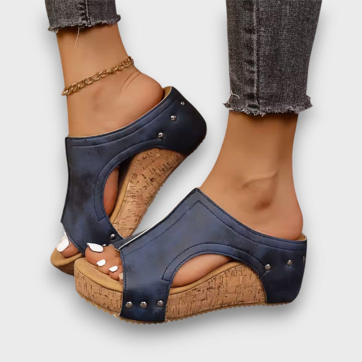 Raya – Wedge Sandals with Cut-Out Design