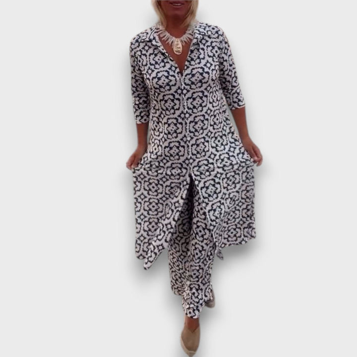 Novea – Two-Piece with Graphic Pattern