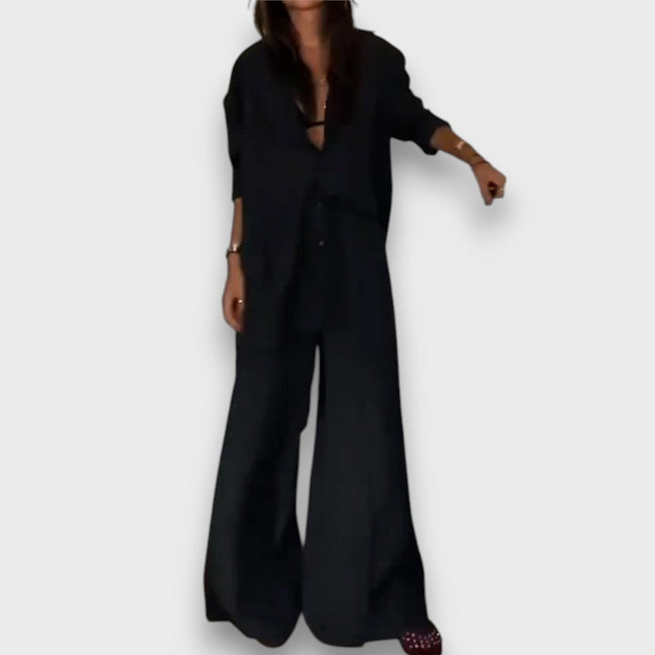 Inaya – Two-Piece Set with Modern Ease