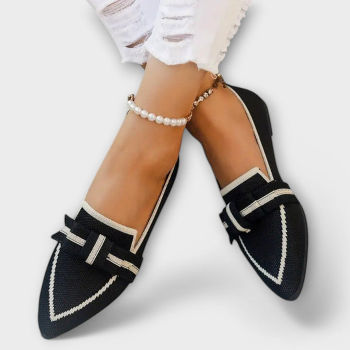 Elanira – Flat Shoes with Bow Detail