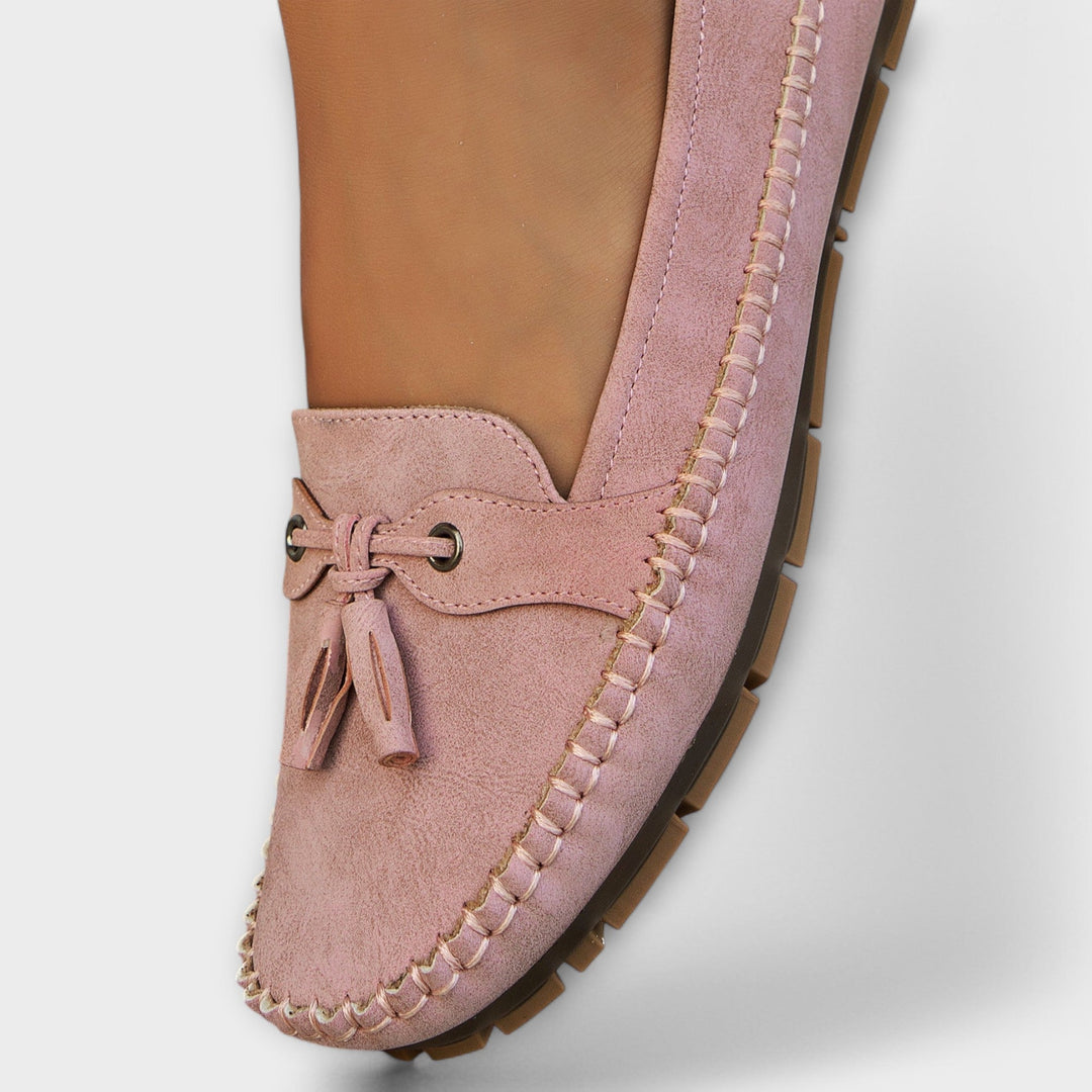 Emelie – Classic Moccasins in Modern City Style