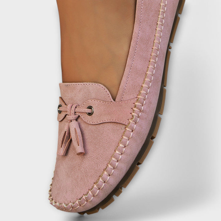 Emelie – Classic Moccasins in Modern City Style