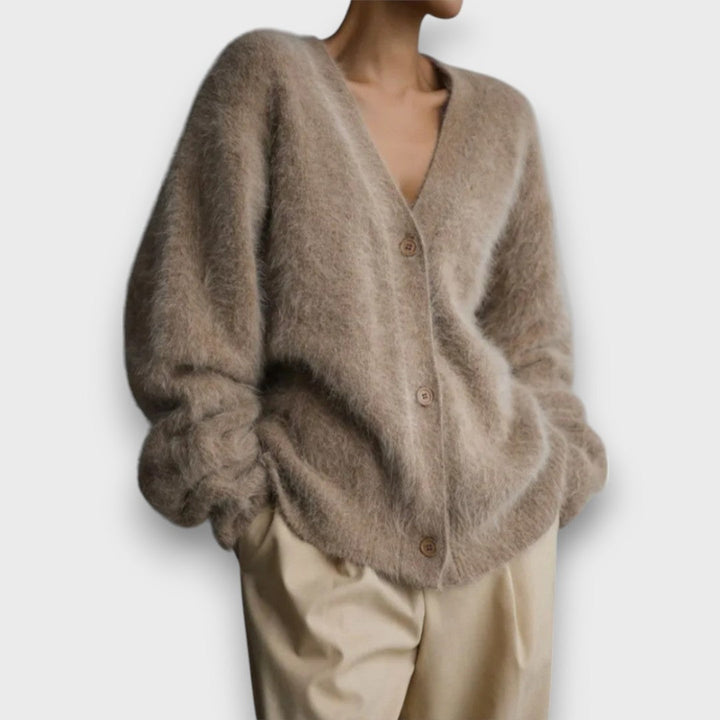 Laria – Cozy Cardigan with Classic Cut
