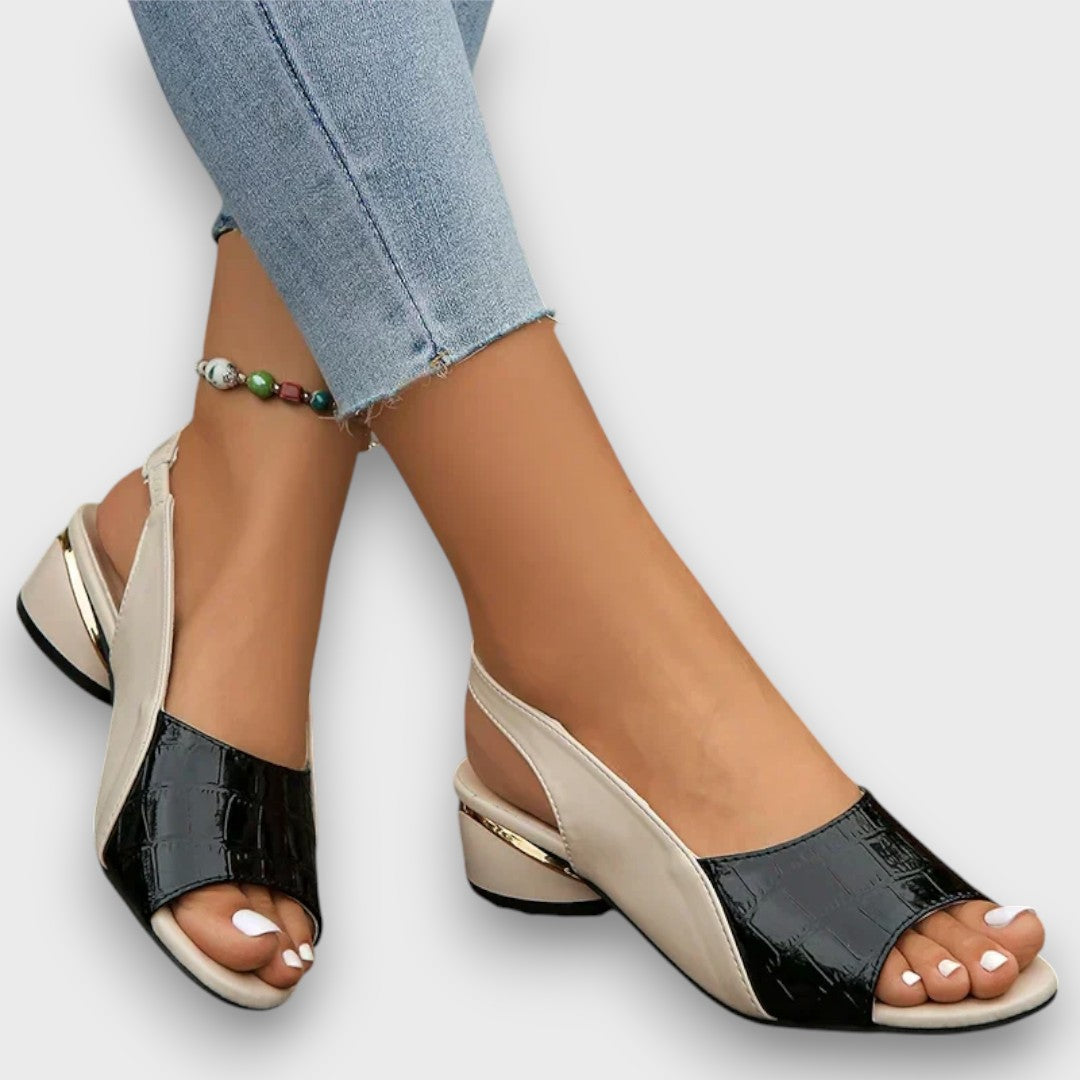 Davinya – Elegant sandals with textured design