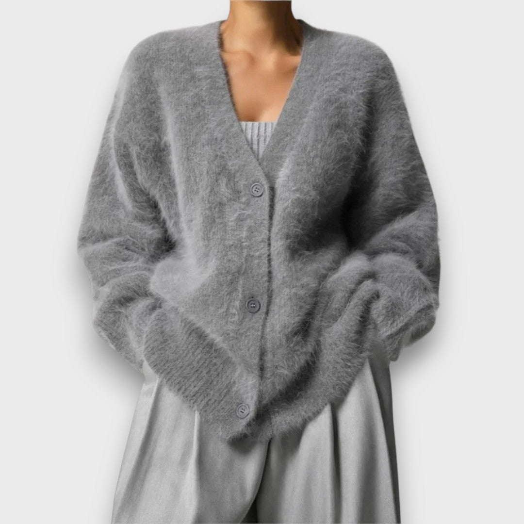 Laria – Cozy Cardigan with Classic Cut