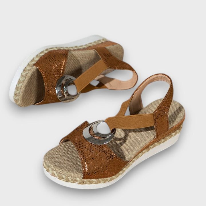 Solennea – Wedge Sandal with Golden Silhouette