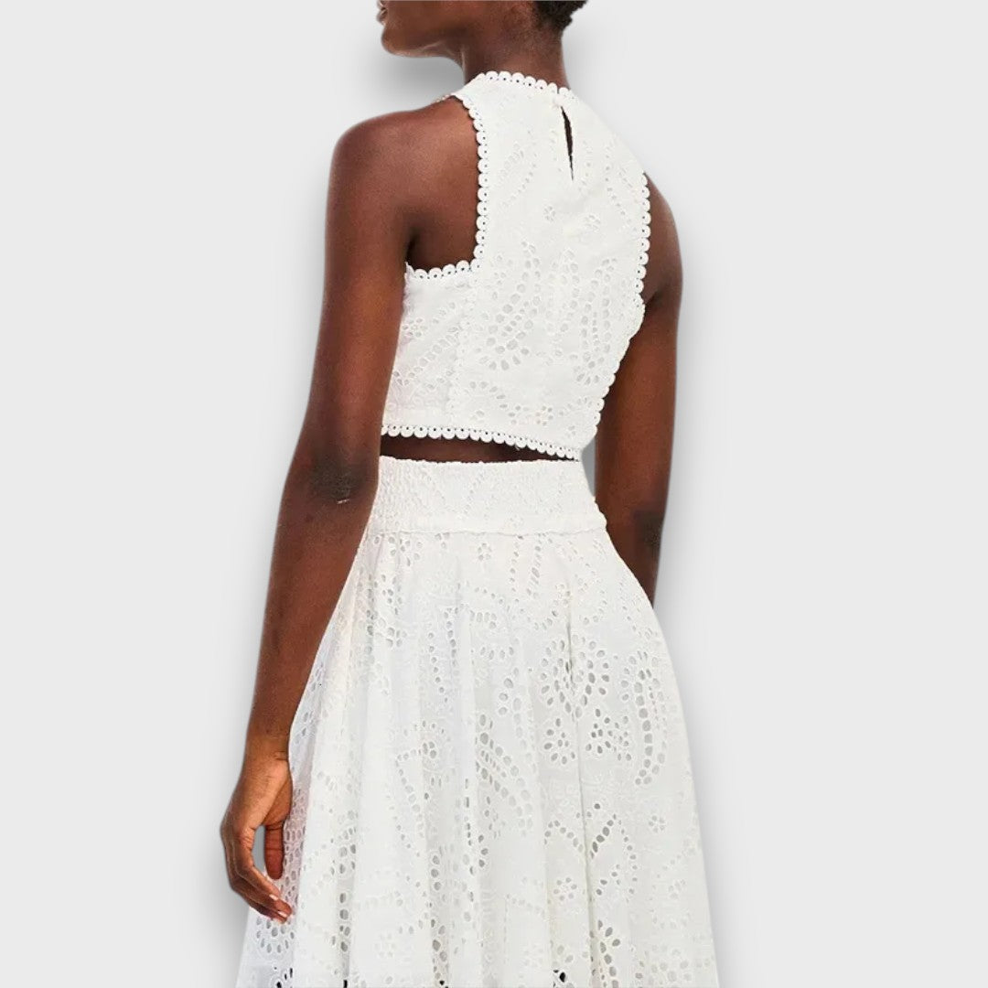 Lysara – Two-Piece with Cut-Out Romance