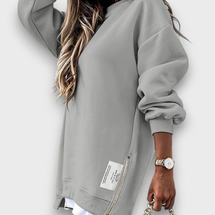 Elory – Oversized Sweater with Zipper Detail