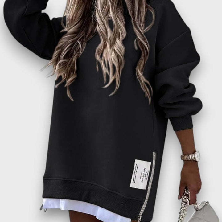 Elory – Oversized Sweater with Zipper Detail