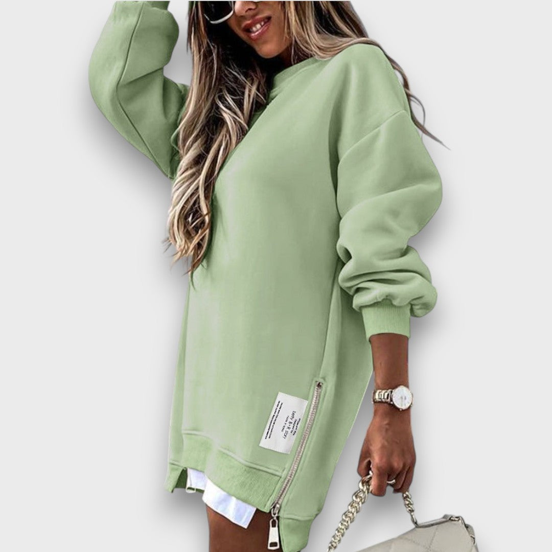 Elory – Oversized Sweater with Zipper Detail