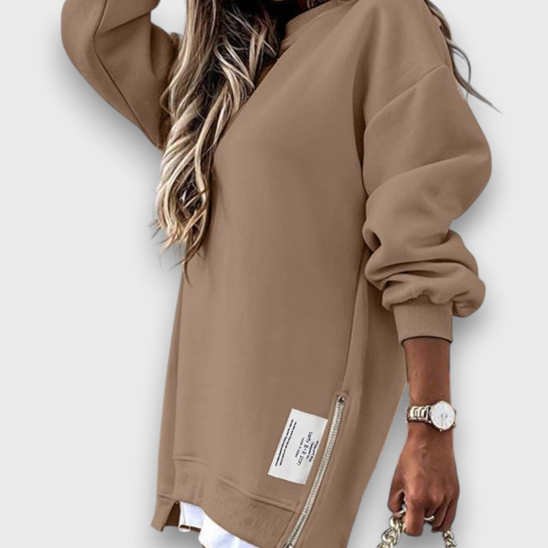 Elory – Oversized Sweater with Zipper Detail