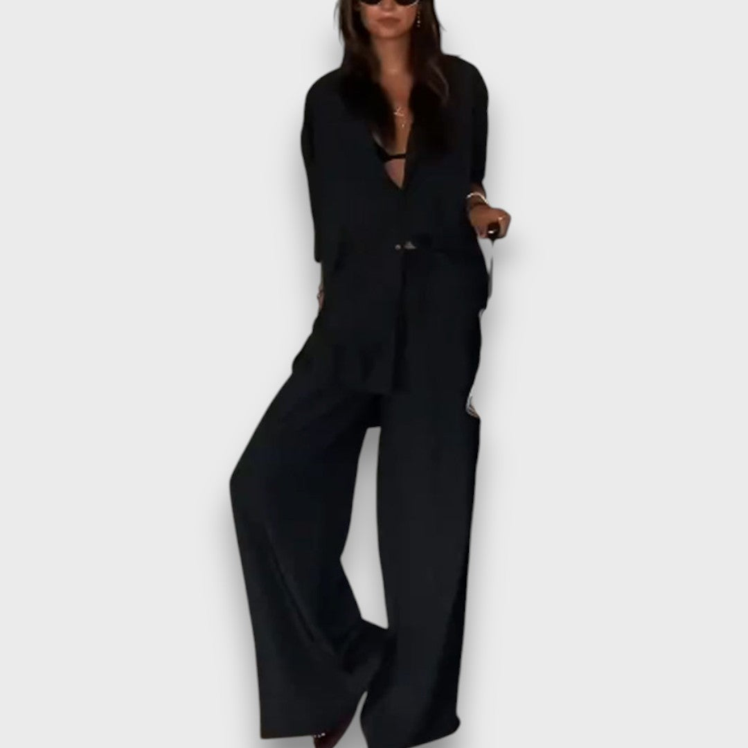 Inaya – Two-Piece Set with Modern Ease