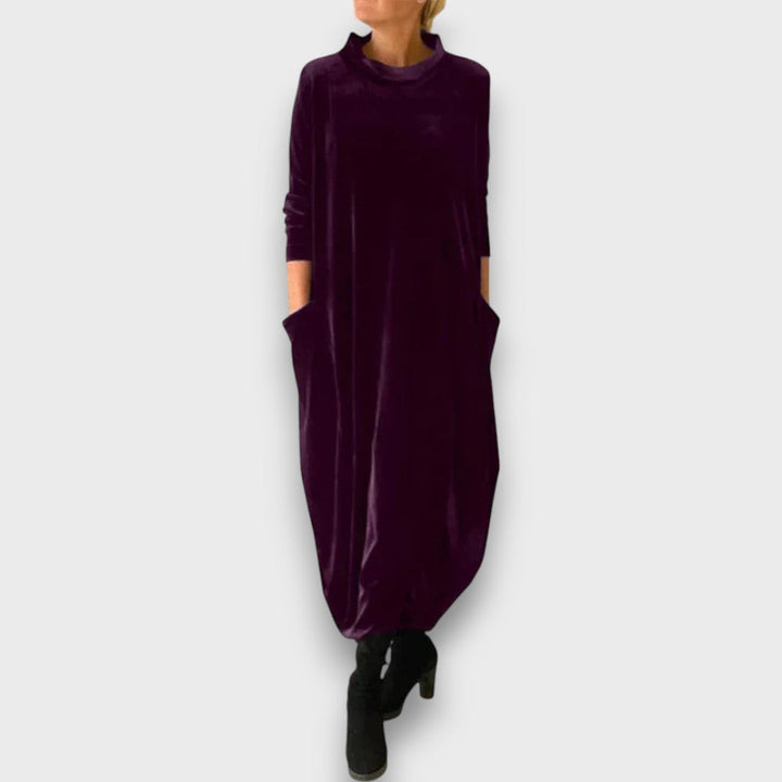 Ariala – Elegant High-Neck Velvet Dress