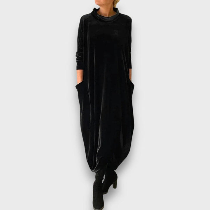 Ariala – Elegant High-Neck Velvet Dress