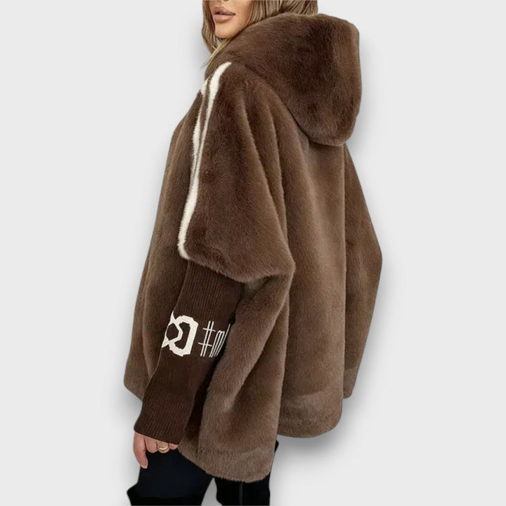 Ainoa – Cozy Zip-Up Hooded Jacket