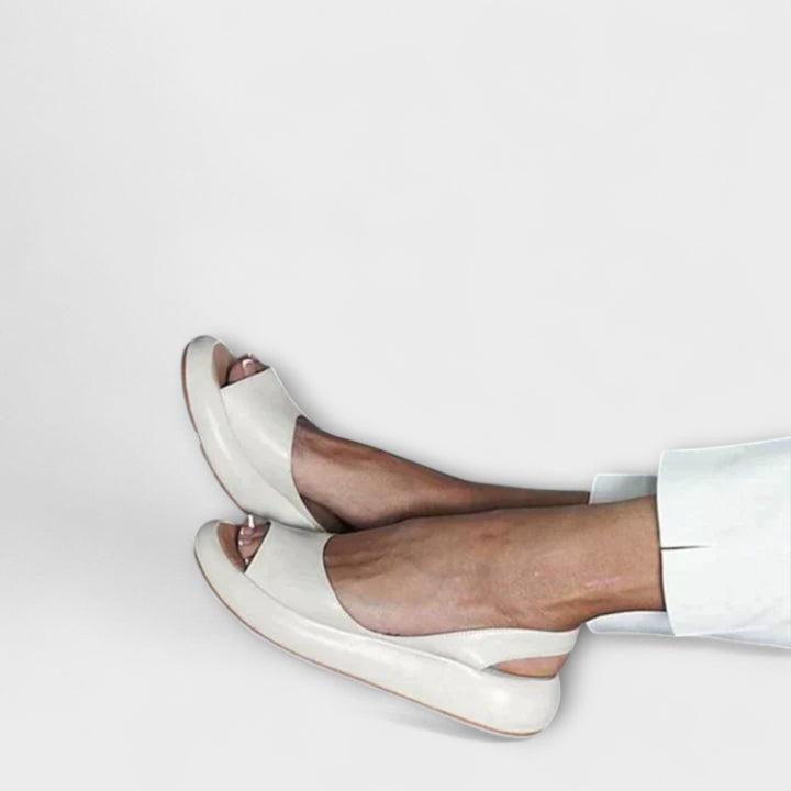 Eloena – Orthopedic Sandals with Supportive Lightness